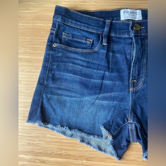 Frame Denim Blue Le Cutoff Frayed Hem Dark Wash Comfy Stretch Jean Shorts Small - Picture 3 of 12